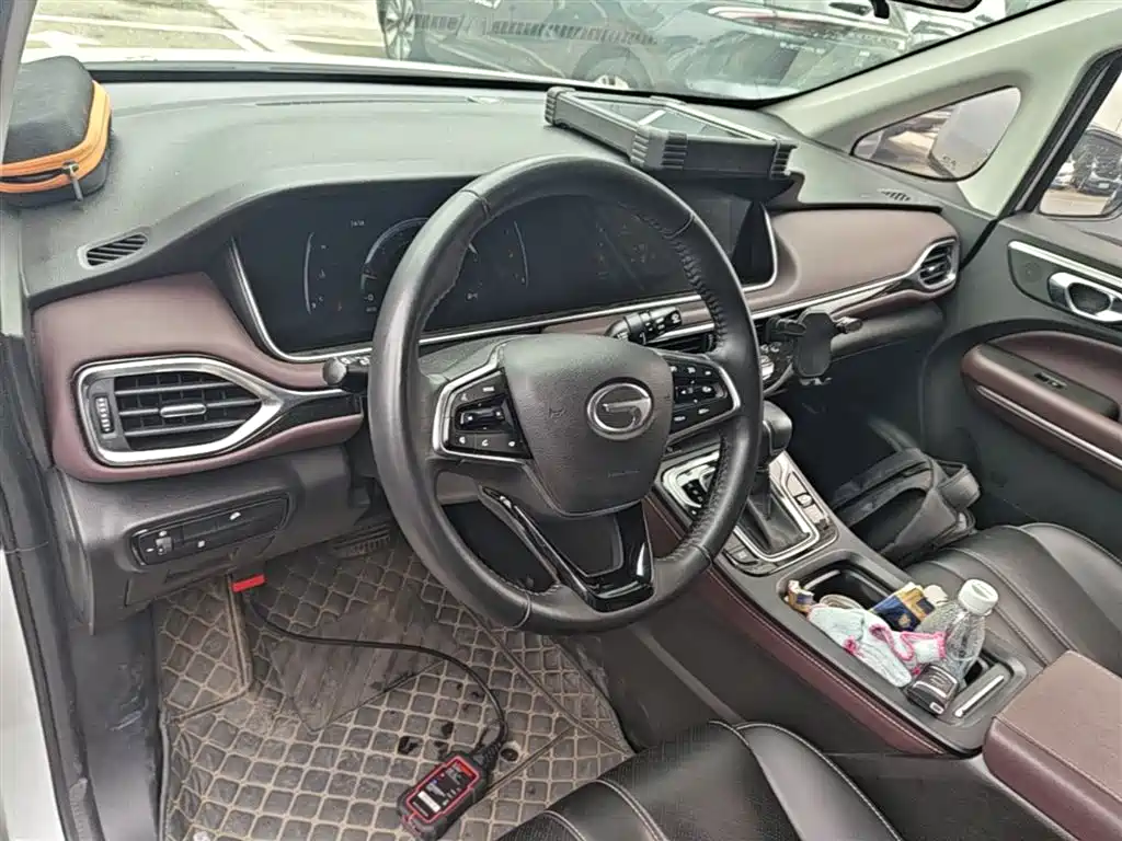 GAC Motor Trumpchi M6 2022 — фото 10