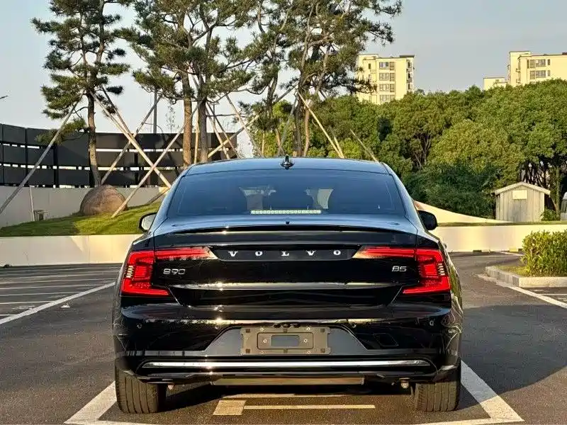 Volvo S90 2023 — фото 10