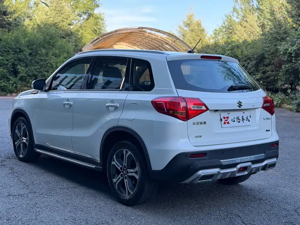 Suzuki Vitara 2016 — фото 6