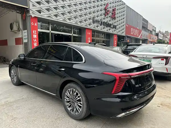 Hongqi H5 2025