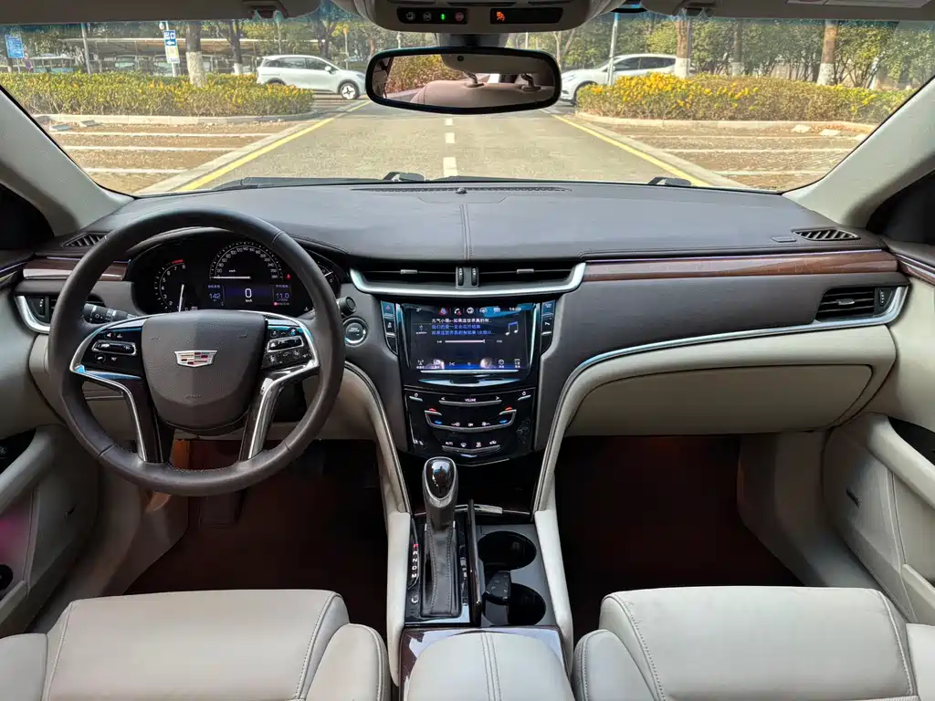 Cadillac XTS 2017 — фото 8