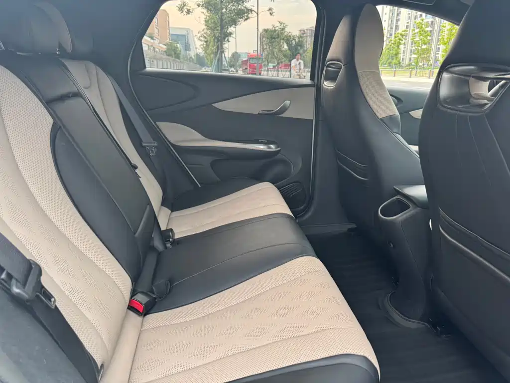 BYD Dolphin 2023 — фото 11