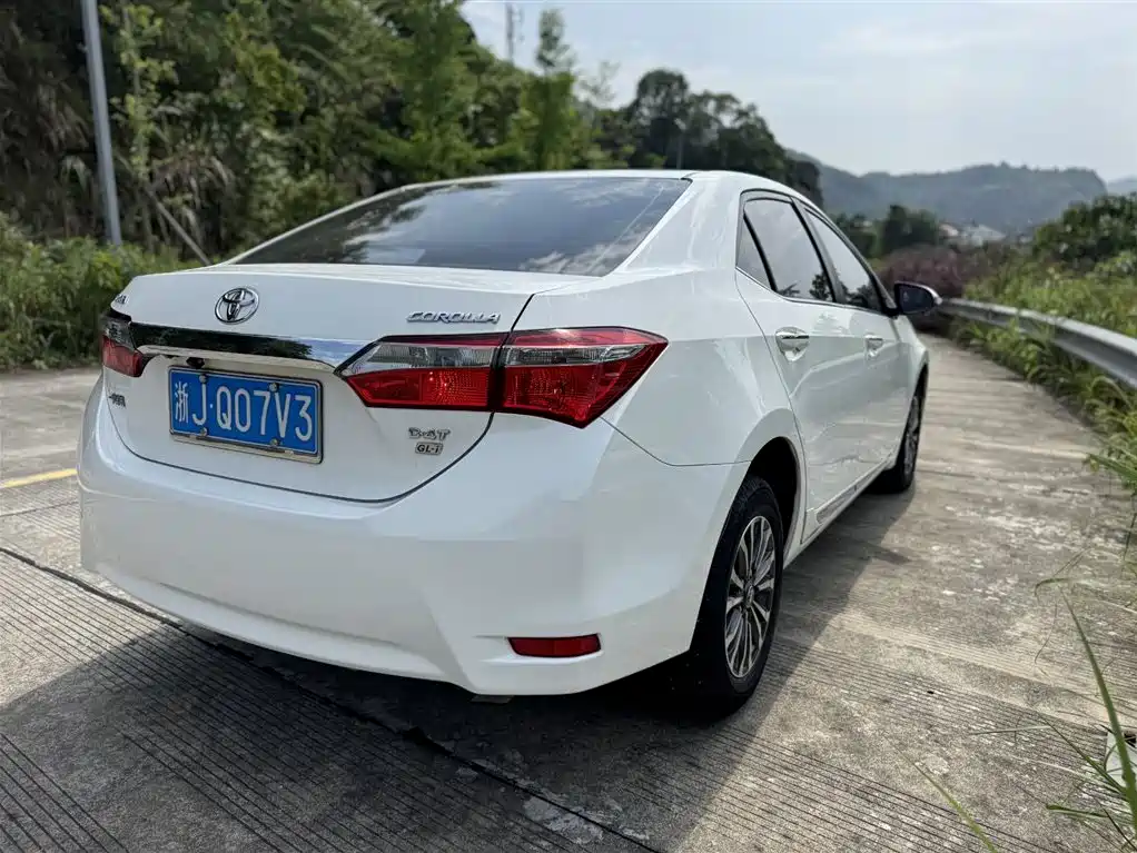 Toyota Corolla 2019 — фото 10