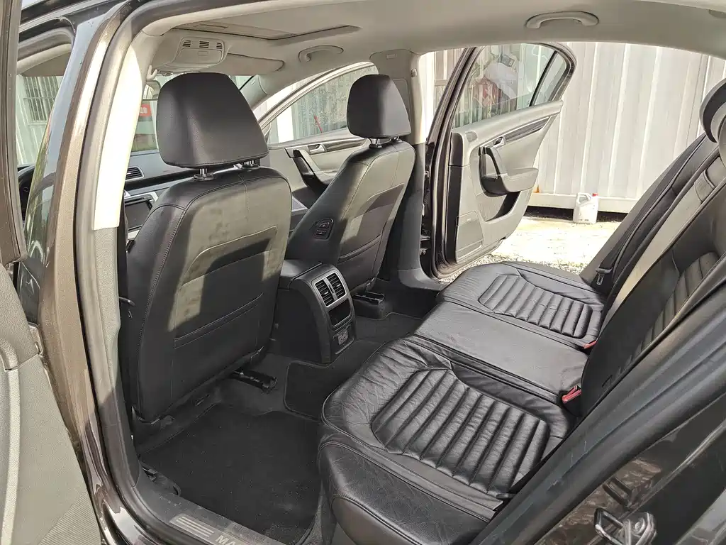 Volkswagen Magotan 2013