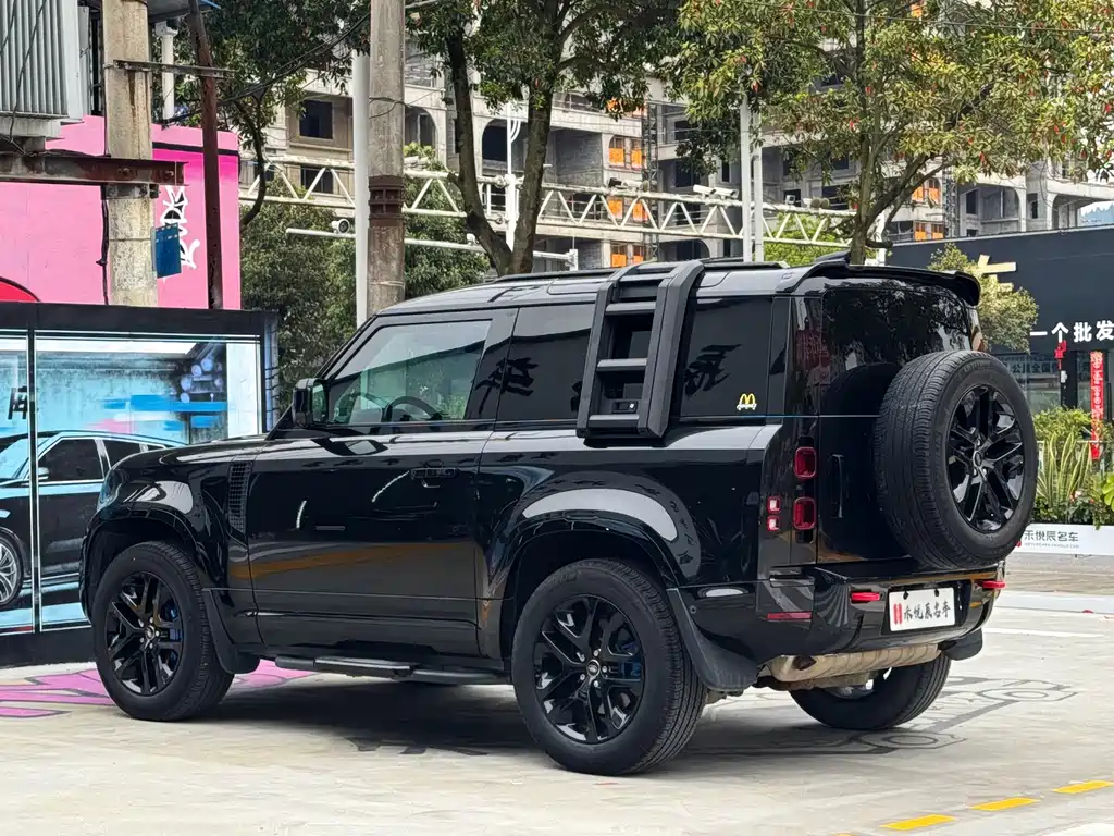 Land Rover Defender 2022 — фото 11