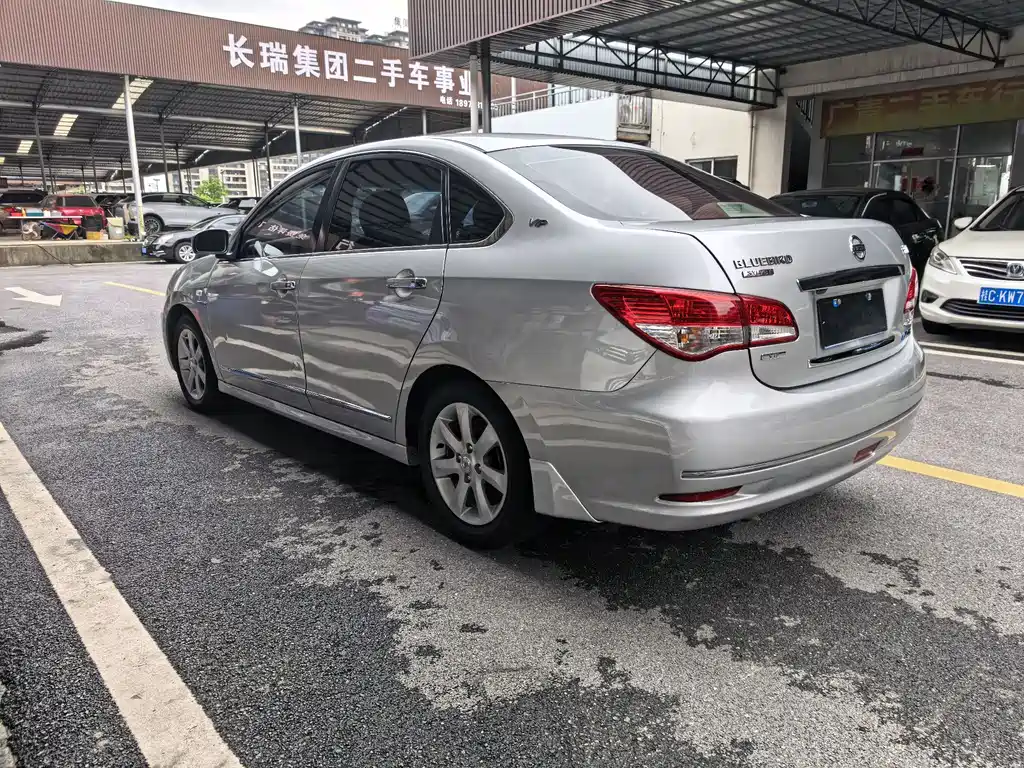 Nissan Sylphy 2010 — фото 4