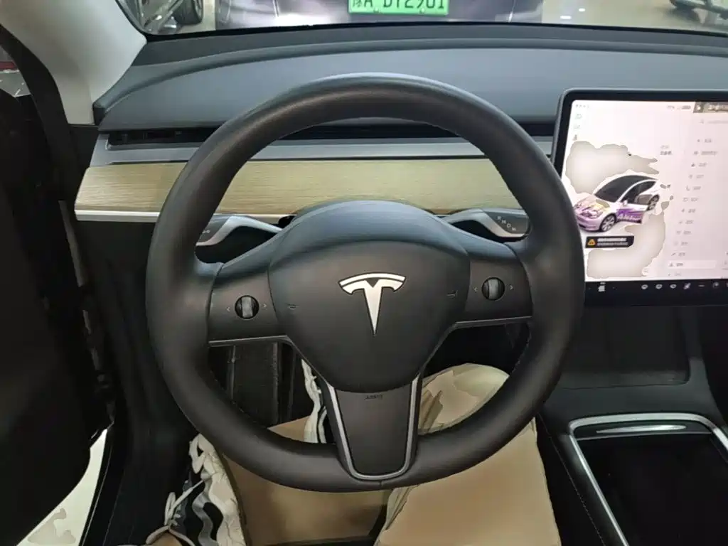 Tesla Model Y 2023 — фото 11