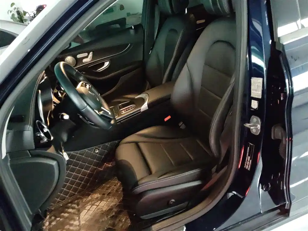 Mercedes-Benz C-Class 2019 — фото 15