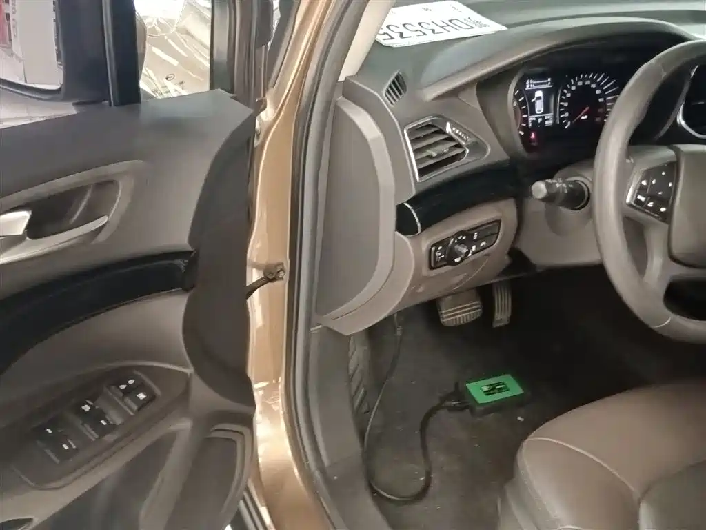 GAC Motor Trumpchi GS4 2015 — фото 16