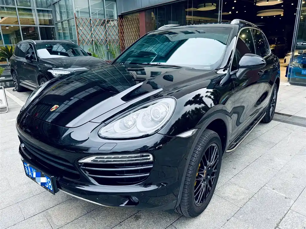 Porsche Cayenne 2012 — фото 1