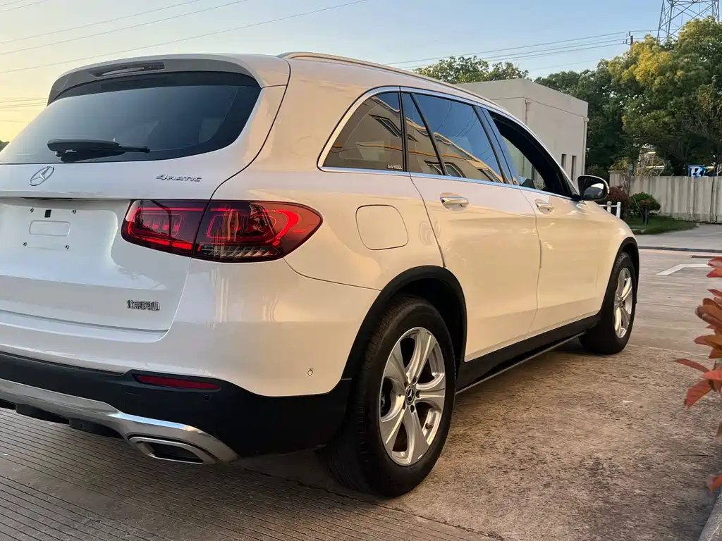 Mercedes-Benz GLC 2020 — фото 34