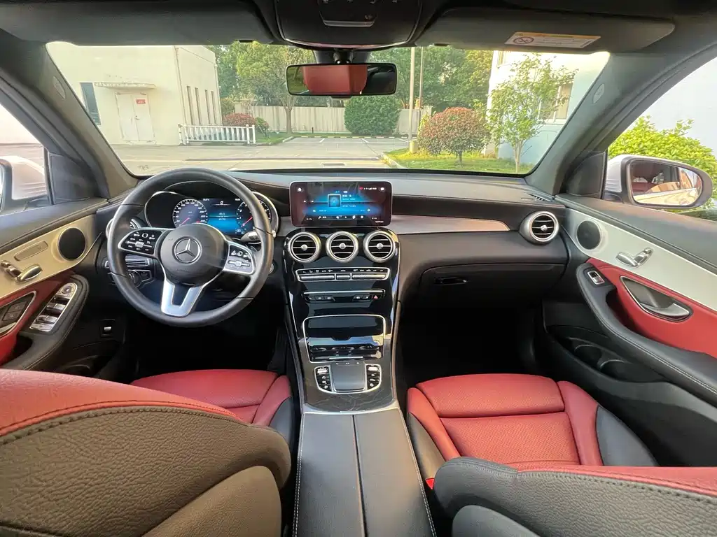Mercedes-Benz GLC 2020 — фото 15