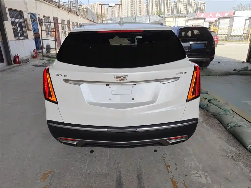 Cadillac XT5 2020 — фото 4