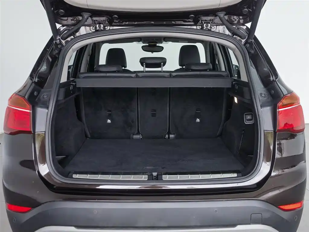 BMW X1 2017 — фото 16