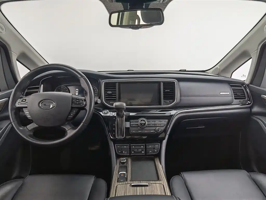 GAC Motor Trumpchi M8 2021 — фото 5