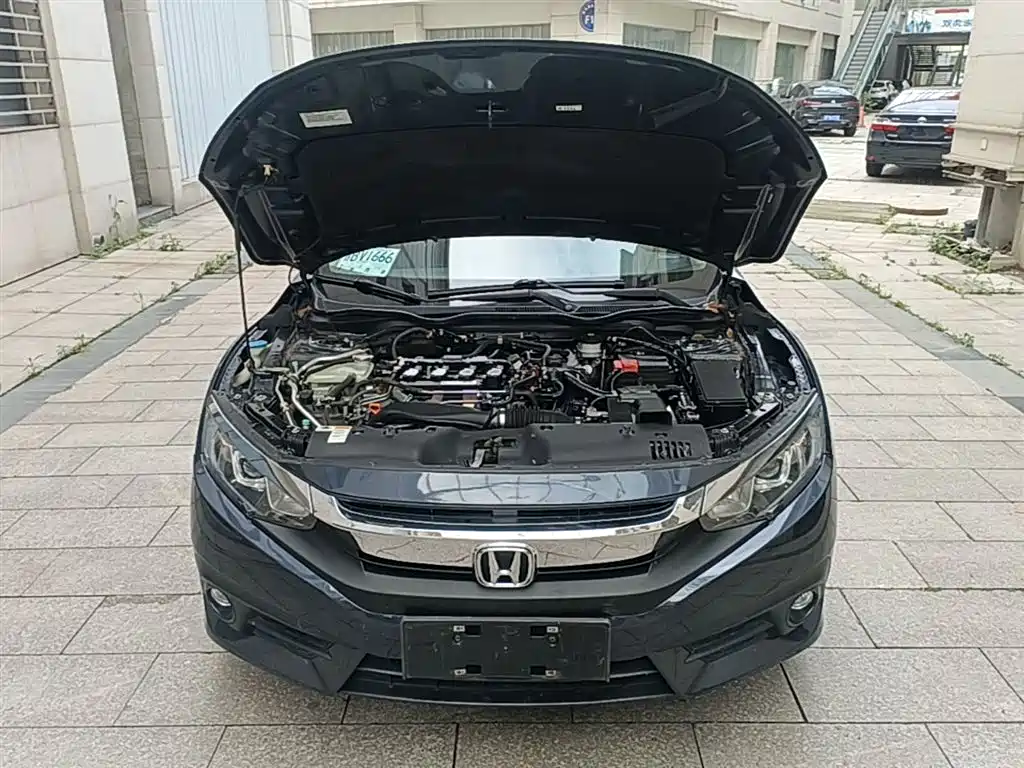Honda Civic 2018 — фото 20