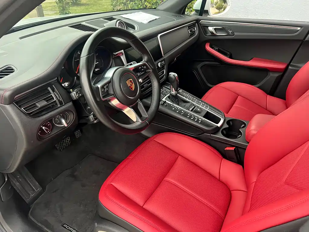 Porsche Macan 2019 — фото 11