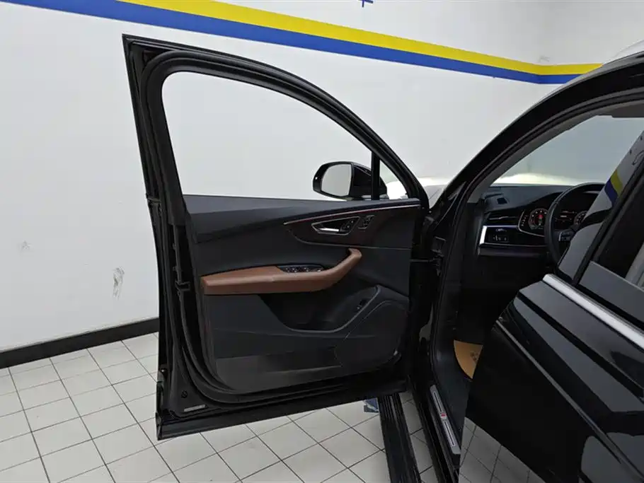 Audi Q7 2021