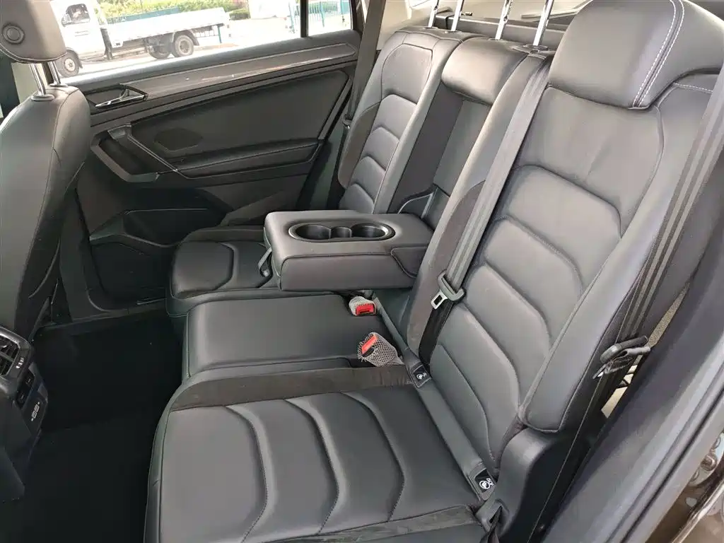 Volkswagen Tiguan L 2021 — фото 17