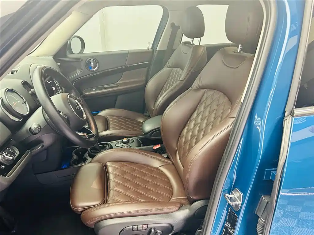 MINI Countryman 2019 — фото 12