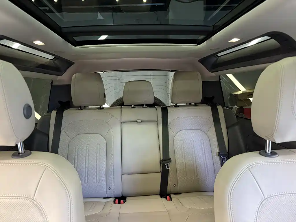 Land Rover Defender 2021 — фото 19