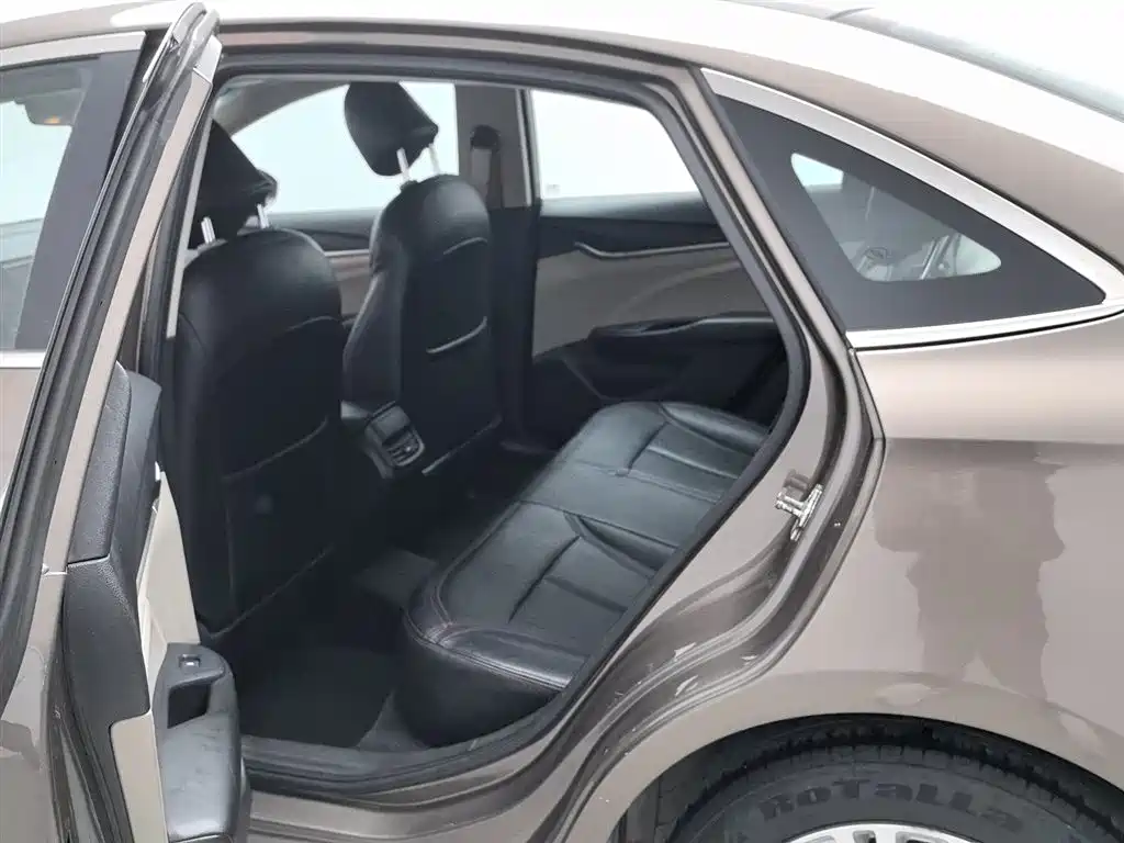Buick Excelle 2015 — фото 15