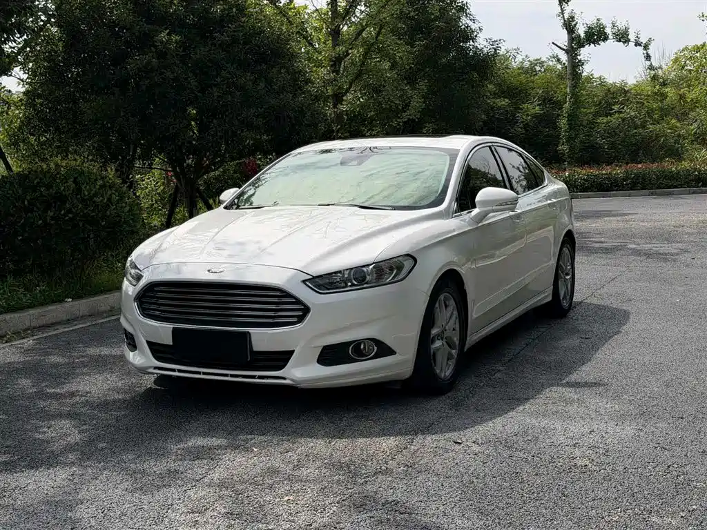 Ford Mondeo 2015 — фото 1