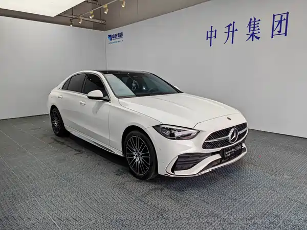 Mercedes-Benz C-Class 2024
