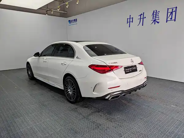 Mercedes-Benz C-Class 2024