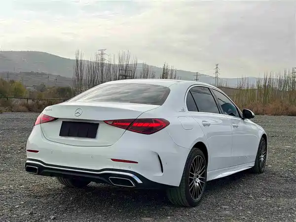 Mercedes-Benz C-Class 2025