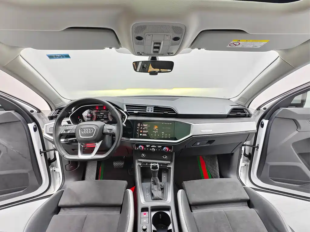 Audi Q3 2023 — фото 14