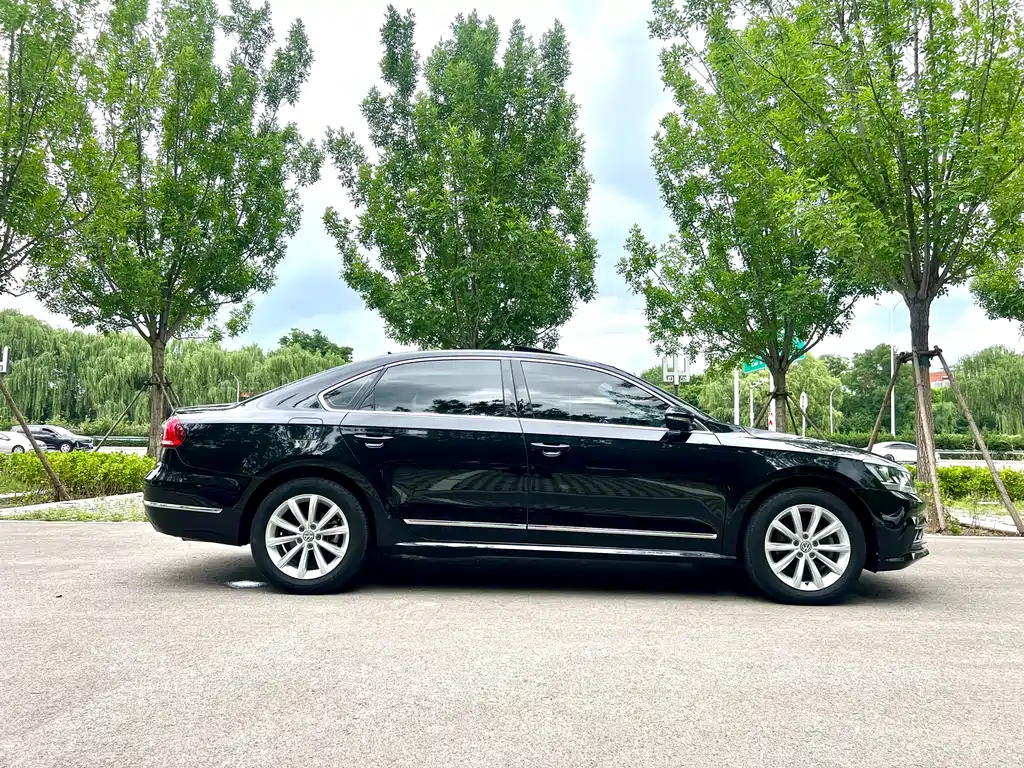 Volkswagen Passat 2018 — фото 5