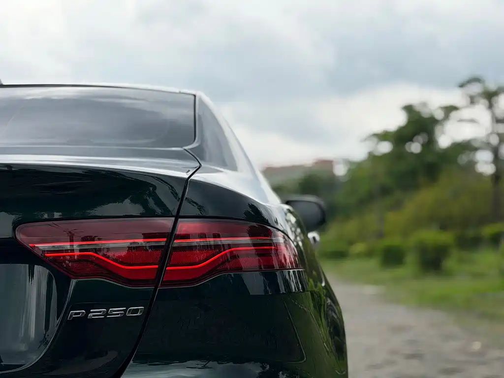Jaguar XEL 2021 — фото 22