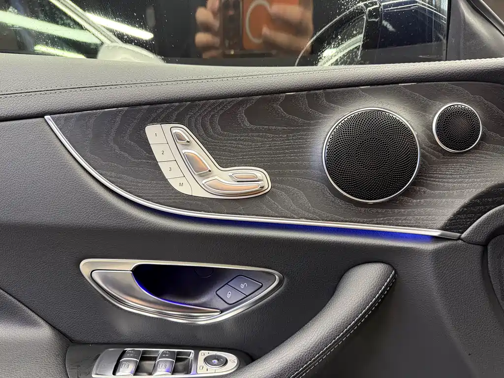 Mercedes-Benz E-Class 2019 — фото 19