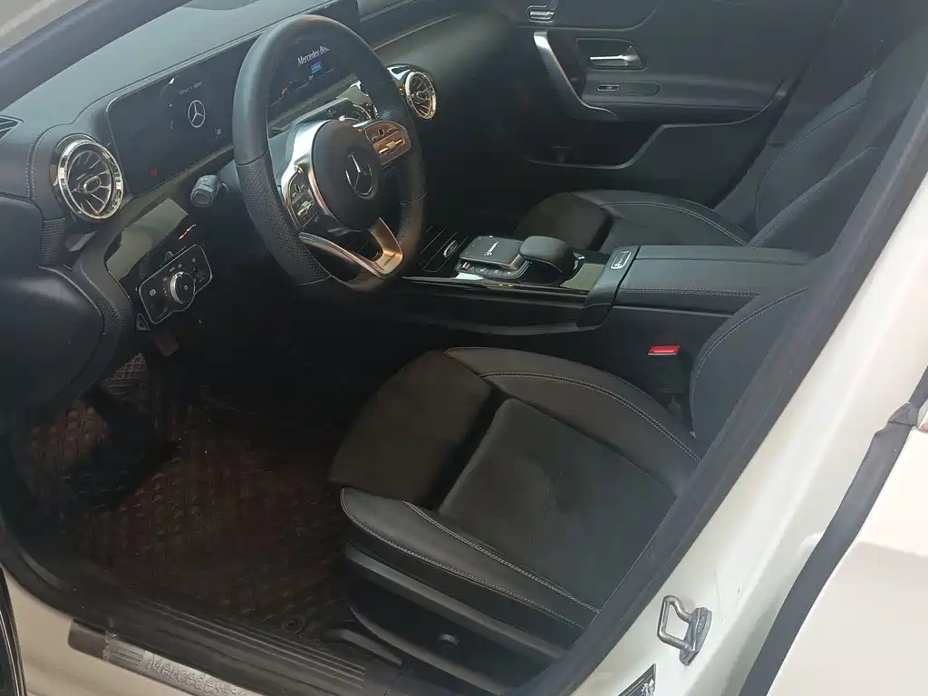 Mercedes-Benz A-Class 2020 — фото 5