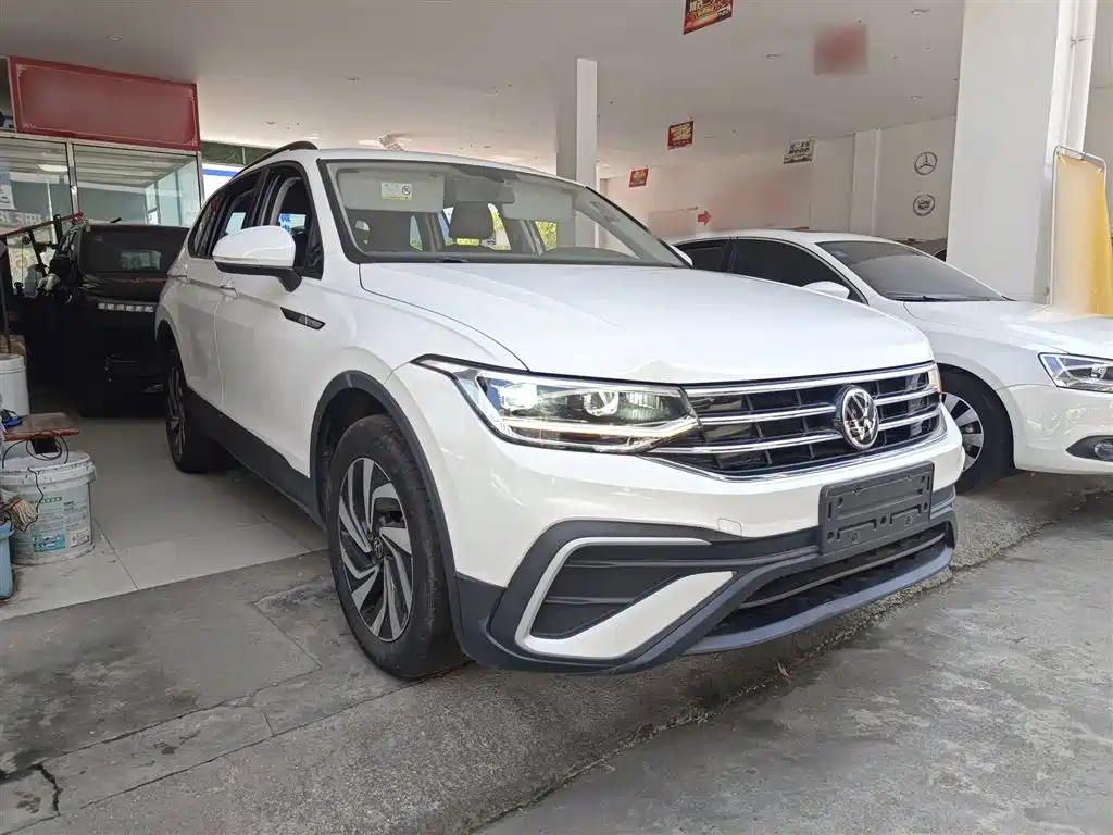 Volkswagen Tiguan L 2022 — фото 22