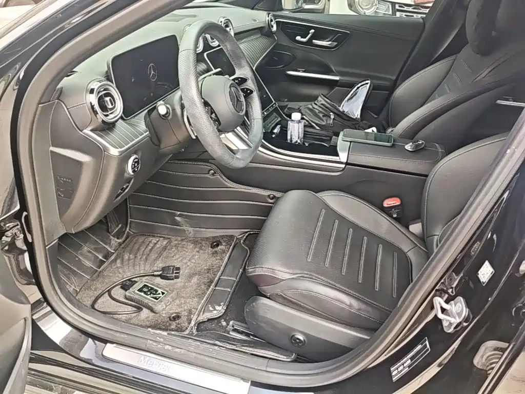 Mercedes-Benz C-Class 2024 — фото 15