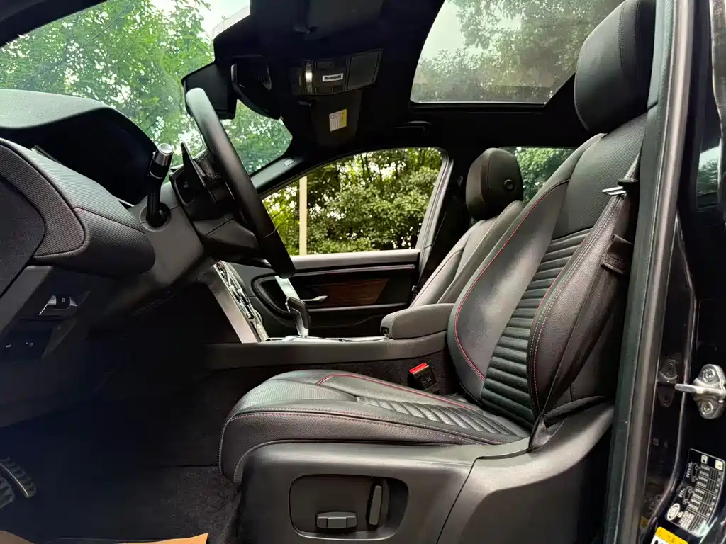 Land Rover Discovery Sport 2020 — фото 13