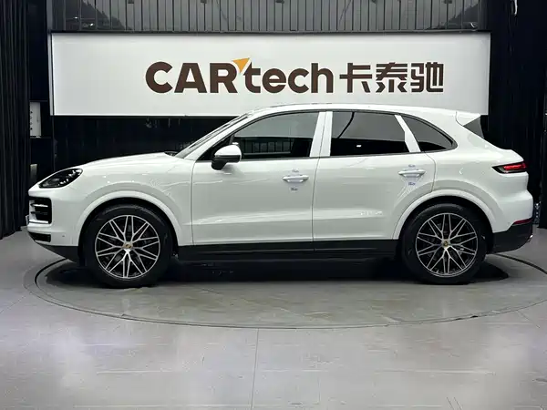 Porsche Cayenne 2024