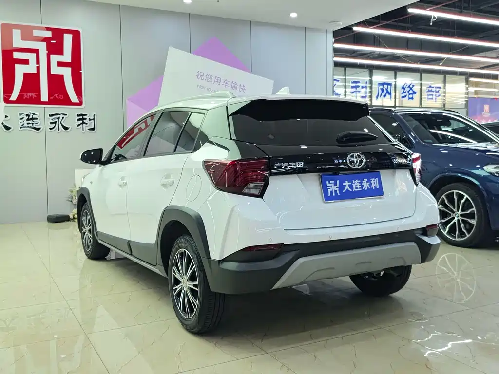 Toyota Yaris L 2022
