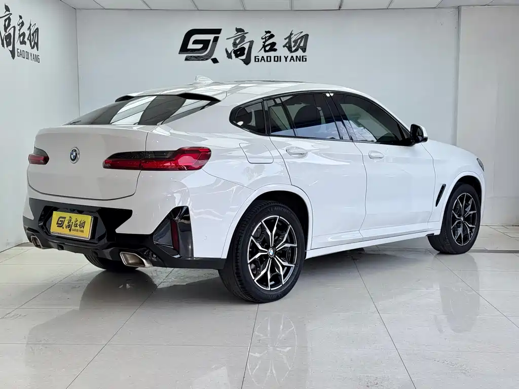 BMW X4 2022 — фото 25