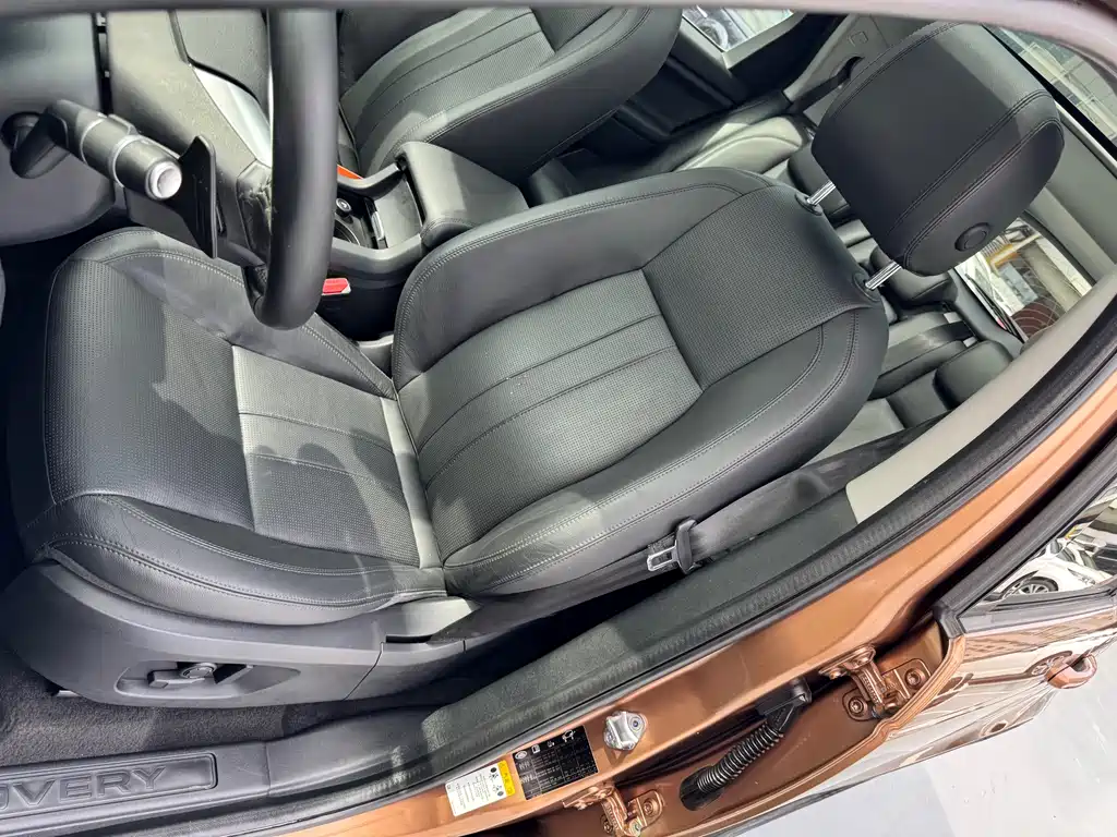 Land Rover Discovery Sport 2017 — фото 8