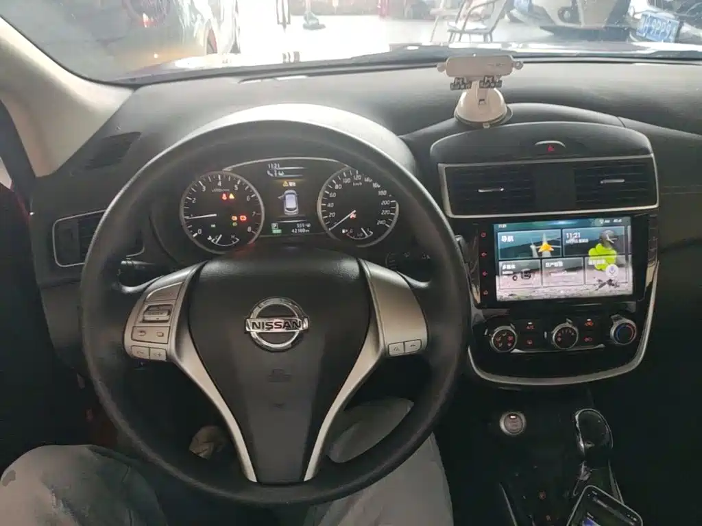 Nissan Tiida 2019 — фото 10