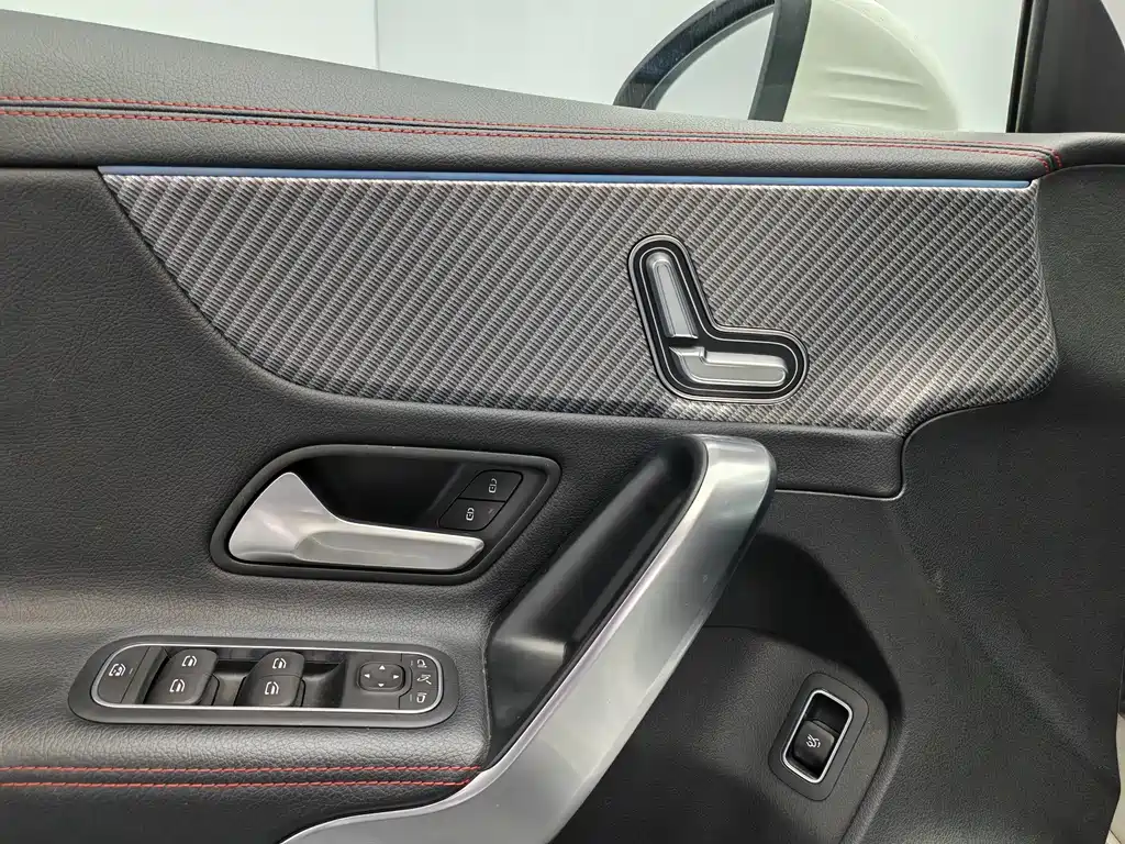 Mercedes-Benz A-Class 2023 — фото 18