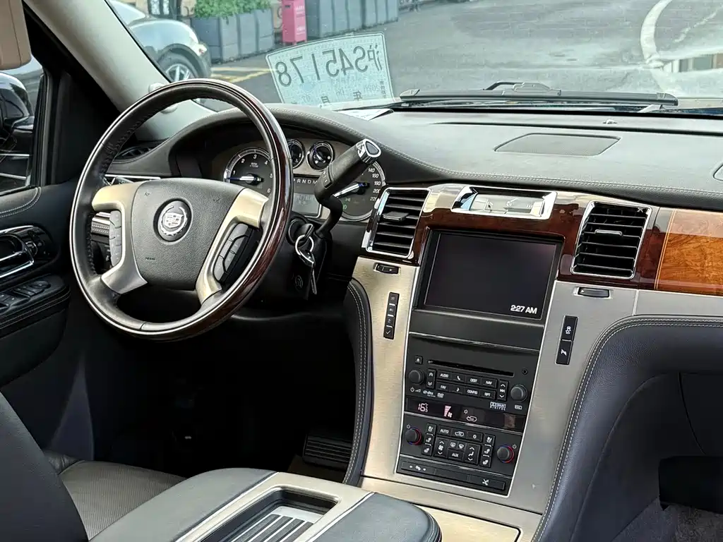 Cadillac Escalade 2014 — фото 16