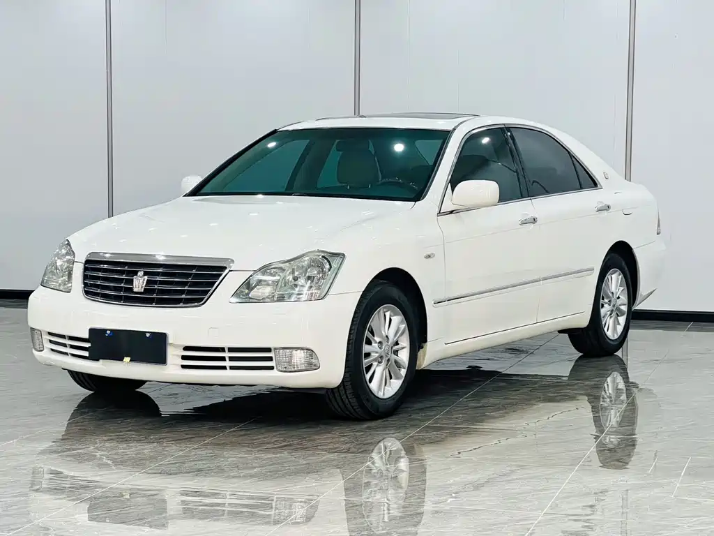 Toyota Crown 2005 — фото 1