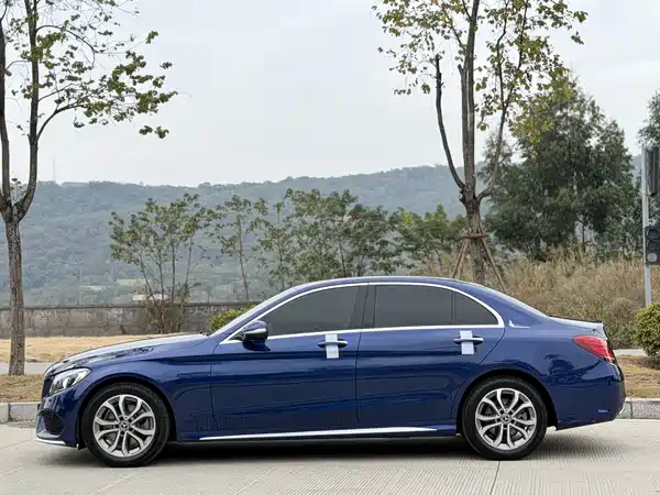 Mercedes-Benz C-Class 2018