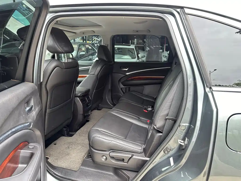 Acura MDX 2015 — фото 9