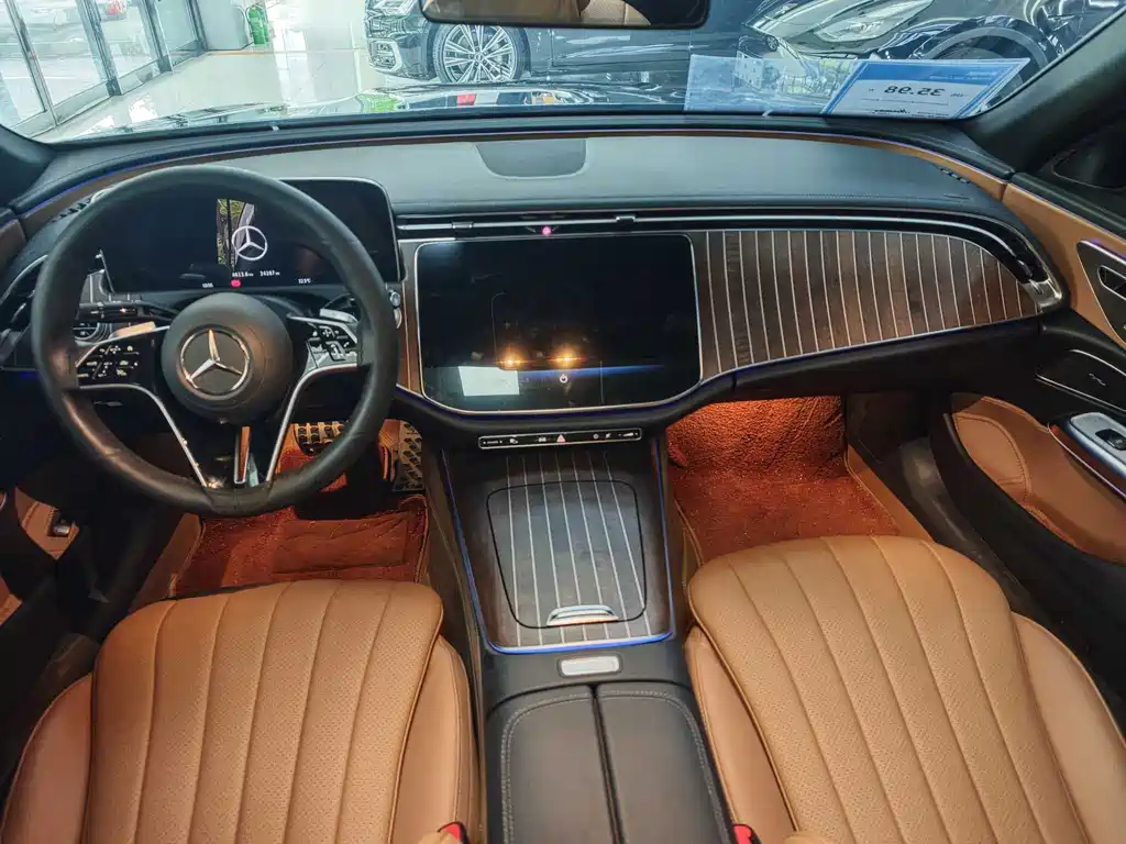 Mercedes-Benz E-Class 2025 — фото 14