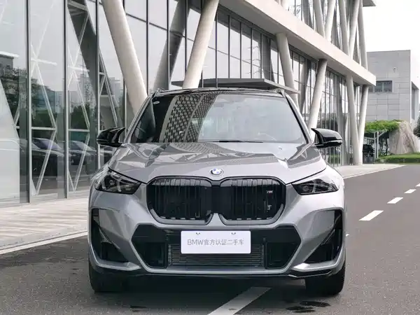 BMW M235L 2025